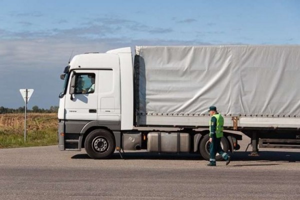 В Беларуси вводятся временные ограничения движения транспорта по некоторым дорогам В Беларуси вводятся временные ограничения движения транспорта по некоторым дорогам