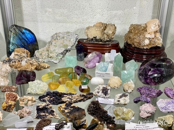 Экспозиция, которая вас удивит! Большой фоторепортаж с уникальной выставки-ярмарки «В мире самоцветов» в Бресте