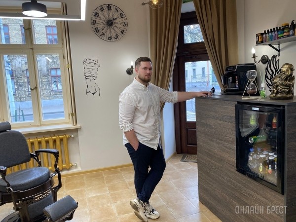 В новом барбершопе «Gartem» на Карла Маркса стильно преображают, дарят скидку, угощают кофе и предлагают сыграть в Play Station В новом барбершопе «Gartem» на Карла Маркса стильно преображают, дарят скидку, угощают кофе и предлагают сыграть в Play Station