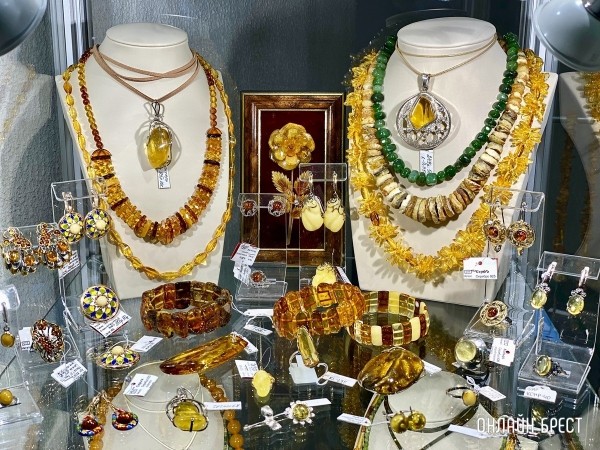 Экспозиция, которая вас удивит! Большой фоторепортаж с уникальной выставки-ярмарки «В мире самоцветов» в Бресте