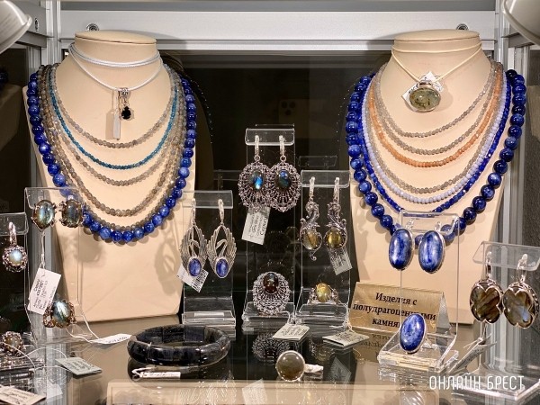 Экспозиция, которая вас удивит! Большой фоторепортаж с уникальной выставки-ярмарки «В мире самоцветов» в Бресте