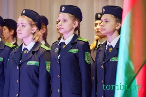 Брестских школьников посвятили в учащиеся таможенного класса Брестских школьников посвятили в учащиеся таможенного класса