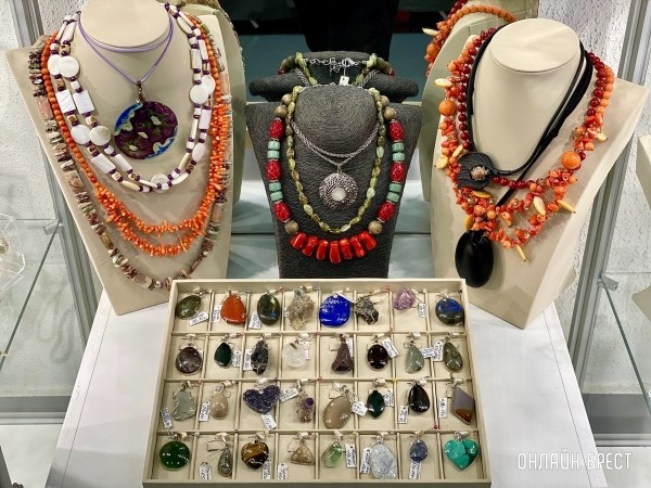 Экспозиция, которая вас удивит! Большой фоторепортаж с уникальной выставки-ярмарки «В мире самоцветов» в Бресте