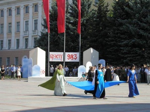 День города Брест в 2002 году
             
                День города Брест в 2002 году