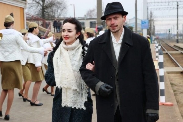 Уникальный Поезд направляется в сторону Бреста. Фоторепортаж Уникальный Поезд направляется в сторону Бреста. Фоторепортаж