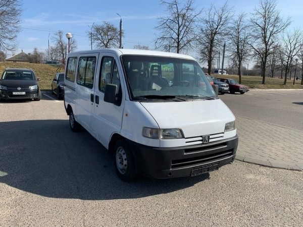 В Гродно неудачная парковка девушки на микроавтобусе обернулась вызовом ГАИ. Дальше – интересней: у водителя 3.8 промилле В Гродно неудачная парковка девушки на микроавтобусе обернулась вызовом ГАИ. Дальше – интересней: у водителя 3.8 промилле