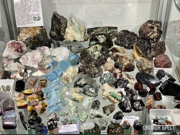 Экспозиция, которая вас удивит! Большой фоторепортаж с уникальной выставки-ярмарки «В мире самоцветов» в Бресте