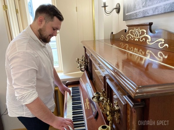 В новом барбершопе «Gartem» на Карла Маркса стильно преображают, дарят скидку, угощают кофе и предлагают сыграть в Play Station В новом барбершопе «Gartem» на Карла Маркса стильно преображают, дарят скидку, угощают кофе и предлагают сыграть в Play Station