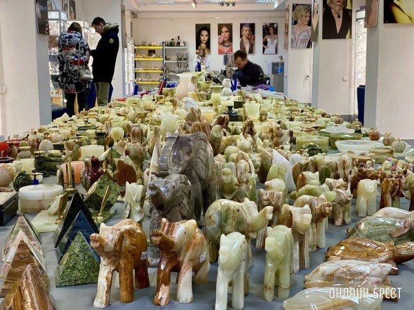 Экспозиция, которая вас удивит! Большой фоторепортаж с уникальной выставки-ярмарки «В мире самоцветов» в Бресте