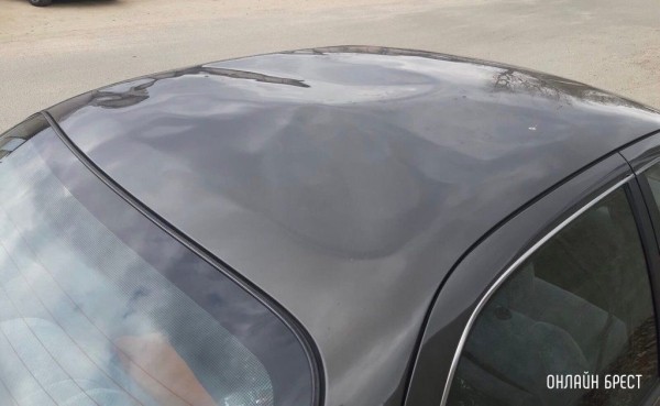 Читатель: Неизвестный прыгал на крыше автомобиля, тем самым нанёс серьёзные повреждения
             
                Читатель: Неизвестный прыгал на крыше автомобиля, тем самым нанёс серьёзные повреждения