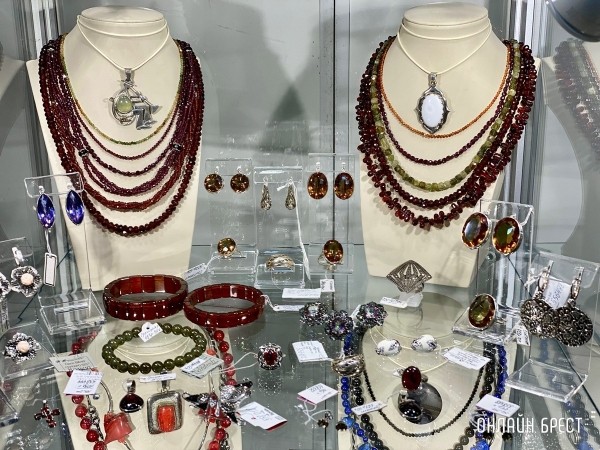 Экспозиция, которая вас удивит! Большой фоторепортаж с уникальной выставки-ярмарки «В мире самоцветов» в Бресте