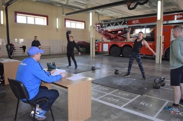 Состоялось первенство Брестского областного управления МЧС по гиревому спорту. Кто победил? Состоялось первенство Брестского областного управления МЧС по гиревому спорту. Кто победил?