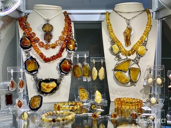 Экспозиция, которая вас удивит! Большой фоторепортаж с уникальной выставки-ярмарки «В мире самоцветов» в Бресте