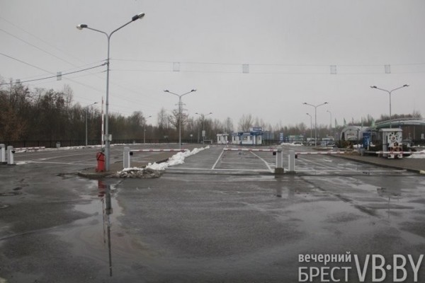 Беларусь сняла все ковидные ограничения на пересечение границы. Что там в пунктах пропуска в первые дни? Беларусь сняла все ковидные ограничения на пересечение границы. Что там в пунктах пропуска в первые дни?