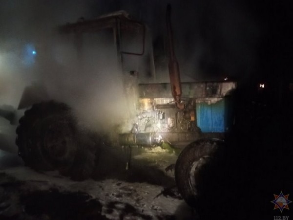 В Ивацевичском районе горел трактор В Ивацевичском районе горел трактор