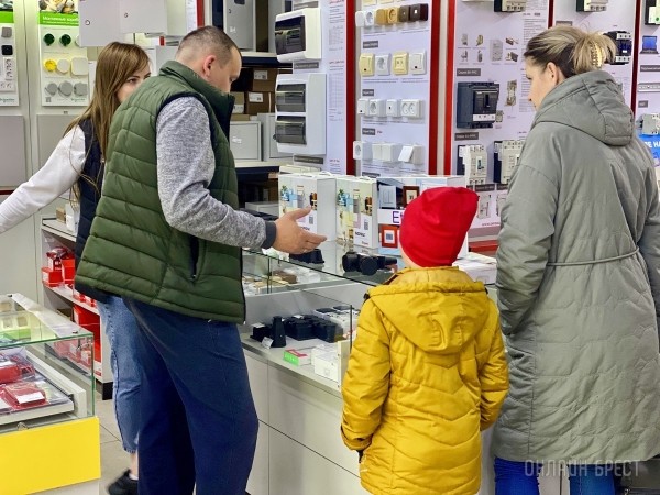 Что говорят покупатели о магазине «Вся электрика» на Пушкинской в Бресте? Что говорят покупатели о магазине «Вся электрика» на Пушкинской в Бресте?