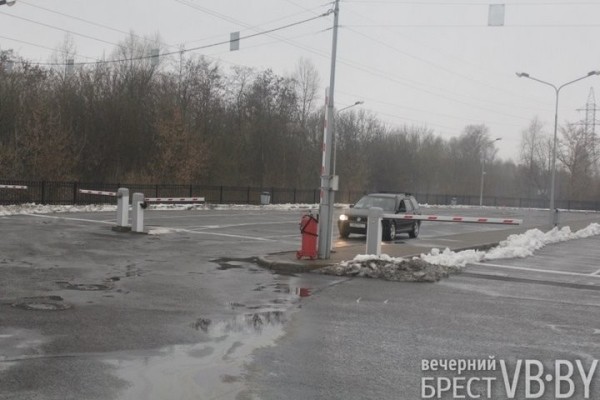 Беларусь сняла все ковидные ограничения на пересечение границы. Что там в пунктах пропуска в первые дни? Беларусь сняла все ковидные ограничения на пересечение границы. Что там в пунктах пропуска в первые дни?