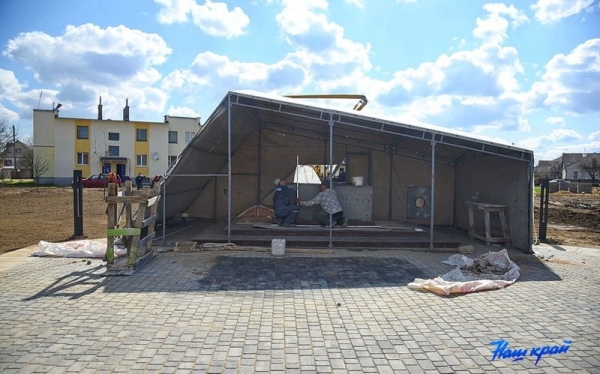 Как идет благоустройство двора в Барановичах, где упал самолет Как идет благоустройство двора в Барановичах, где упал самолет