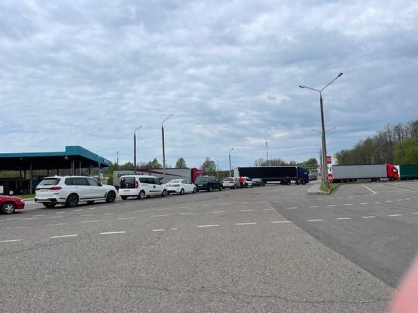 Водители устроили драку на польско-белорусской границе Водители устроили драку на польско-белорусской границе