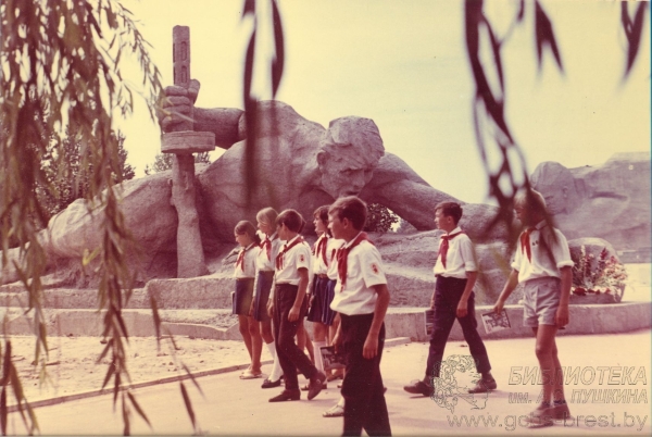 День открытия Мемориального комплекса «Брестская крепость-герой». Фото и подробности День открытия Мемориального комплекса «Брестская крепость-герой». Фото и подробности