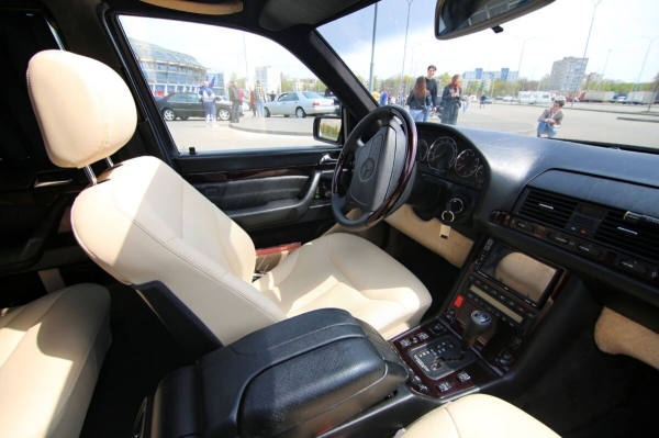 «После $30 000 вложения перестал считать». Пообщались с владельцами старых Mercedes