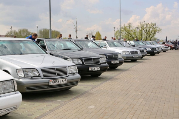 «После $30 000 вложения перестал считать». Пообщались с владельцами старых Mercedes