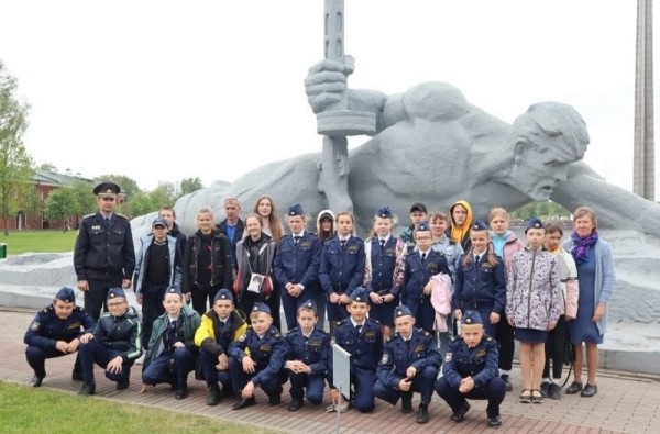 Школьники Пинского района посетили Брестскую крепость Школьники Пинского района посетили Брестскую крепость