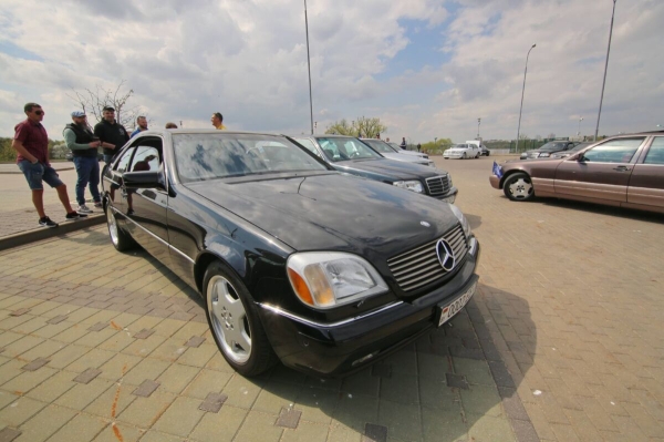 «После $30 000 вложения перестал считать». Пообщались с владельцами старых Mercedes