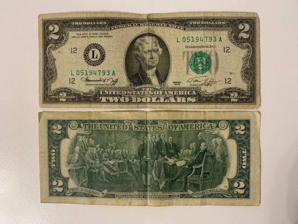 Ищем необычные доллары в кошельке. На этот раз — двойки, которые могут стоить десятки тысяч Ищем необычные доллары в кошельке. На этот раз — двойки, которые могут стоить десятки тысяч