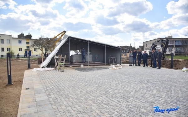 Как идет благоустройство двора в Барановичах, где упал самолет Как идет благоустройство двора в Барановичах, где упал самолет