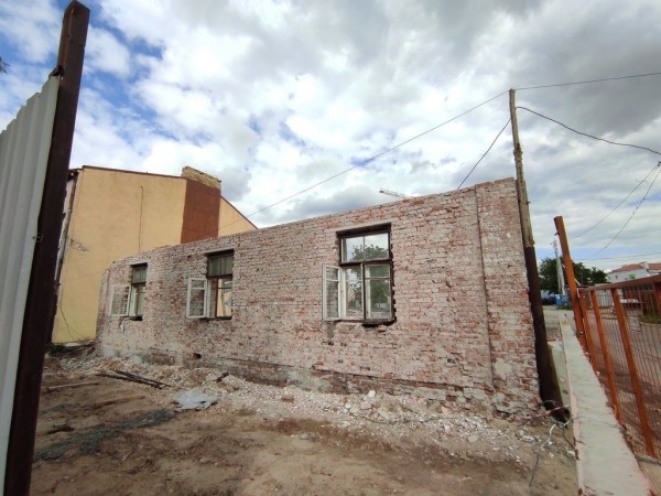 «Пропал дом» в Бресте на ул. Советских пограничников, 28
             
                «Пропал дом» в Бресте на ул. Советских пограничников, 28