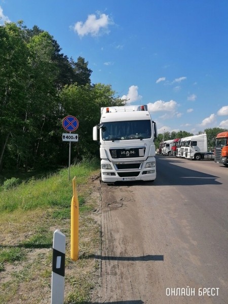 Читатель: Хотелось бы обратить внимание на ситуацию с большегрузами
             
                Читатель: Хотелось бы обратить внимание на ситуацию с большегрузами