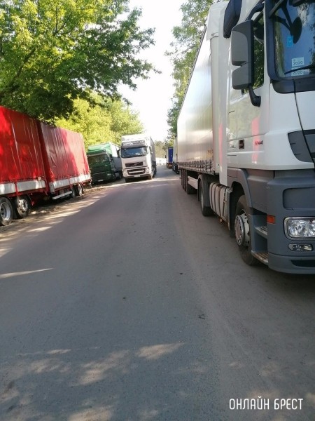 Читатель: Хотелось бы обратить внимание на ситуацию с большегрузами
             
                Читатель: Хотелось бы обратить внимание на ситуацию с большегрузами