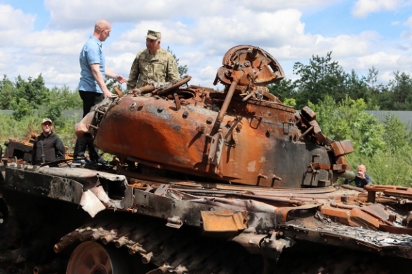 Эстонские военные побывали в Киевской области и встретились с Залужным