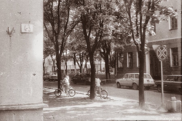 Брест, 90-е гг. Узнали места на фото?
             
                Брест, 90-е гг. Узнали места на фото?