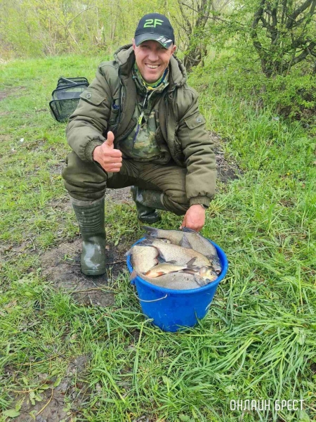 Выходной и ночная рыбалка жителя Бреста
             
                Выходной и ночная рыбалка жителя Бреста