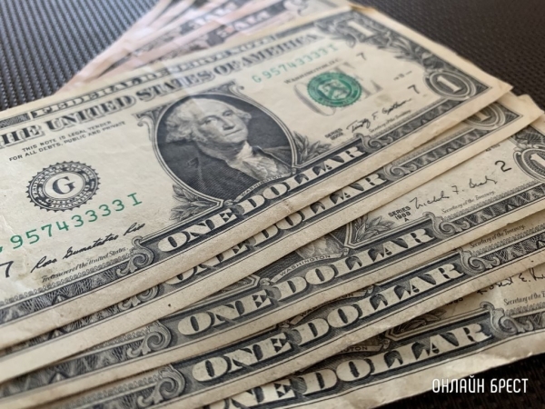 Белорус выиграл в казино $30 тысяч, спрятал их от дождя в авоську и потерял. Что было дальше? Белорус выиграл в казино $30 тысяч, спрятал их от дождя в авоську и потерял. Что было дальше?