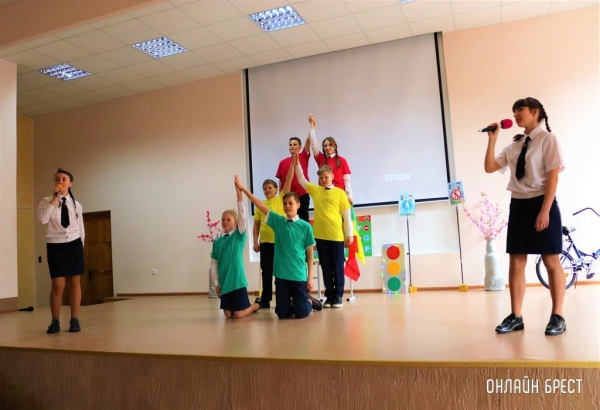 Читатель: Слёт-конкурс отрядов ЮИД Московского района г. Бреста
             
                Читатель: Слёт-конкурс отрядов ЮИД Московского района г. Бреста