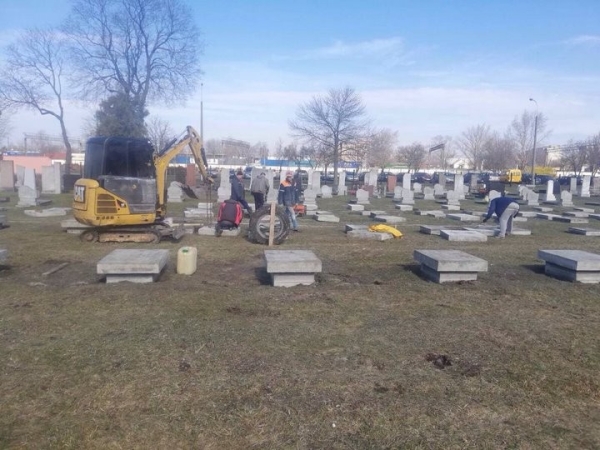 В Бресте проводятся ремонтно-реставрационные работы на Гарнизонном кладбище В Бресте проводятся ремонтно-реставрационные работы на Гарнизонном кладбище