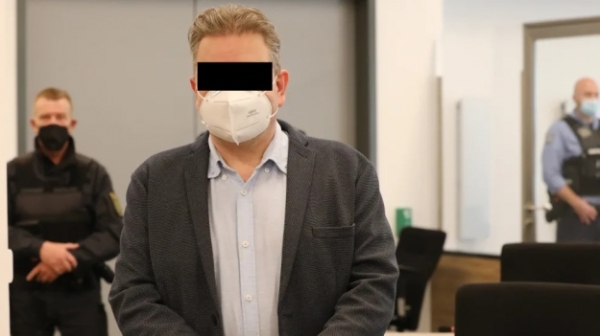 В Германии засудили предпринимателя, который незаконно продавал России компоненты для химического оружия В Германии засудили предпринимателя, который незаконно продавал России компоненты для химического оружия