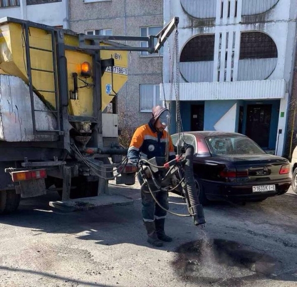 В Бресте активно ведутся работы по ямочному ремонту В Бресте активно ведутся работы по ямочному ремонту