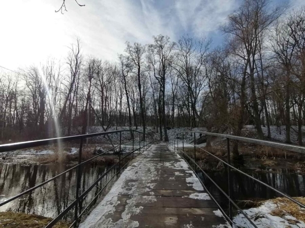Встретились зима и весна. В парке в Высоком можно застать обе поры года (Брестская область) Встретились зима и весна. В парке в Высоком можно застать обе поры года (Брестская область)