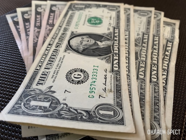 «Альфа-Банк» прекращает международные долларовые переводы «Альфа-Банк» прекращает международные долларовые переводы