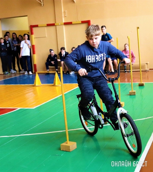 Читатель: Слёт-конкурс отрядов ЮИД Московского района г. Бреста
             
                Читатель: Слёт-конкурс отрядов ЮИД Московского района г. Бреста